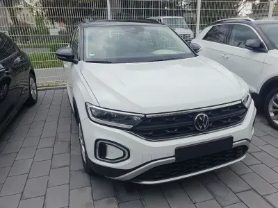 Gebraucht VW T-Roc Life 150 PS (110 kW) 2022 Weiss SUV