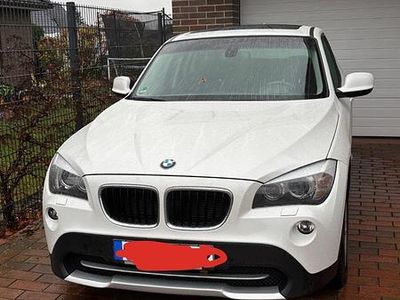 Weiß Gebraucht 2012 BMW X1 SUV | 12.800 € (Etwas zu teuer)
