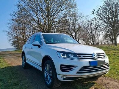 Gebraucht VW Touareg R-line 262 PS (192 kW) 2015 Weiß SUV