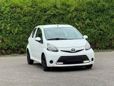 Second-hand Toyota Aygo Cool 68 CP (50 kW) 2014 Alb Hatchback