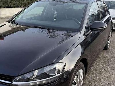 Gebraucht VW Golf VII Comfortline 116 PS (85 kW) 2017 Schwarz Kleinwagen