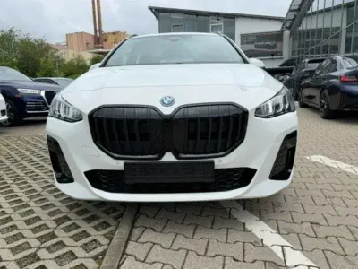 Neu BMW 230 M Sport 326 PS (239 kW) 2025 Alpinweiß uni Limousine