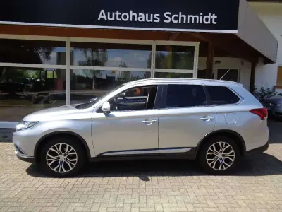 Gebraucht Mitsubishi Outlander Plus 150 PS (110 kW) 2016 Silber SUV