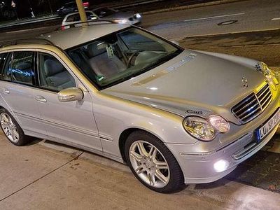 Gebraucht Mercedes C220 Avantgarde 150 PS (110 kW) 2006 Silber Kombi