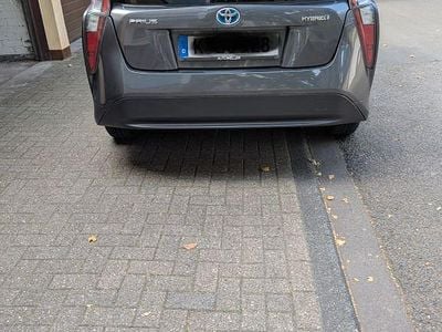 Gebraucht Toyota Prius 136 PS (100 kW) 2018 Grau Kleinwagen