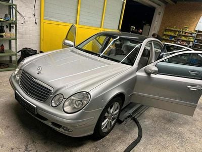 Mercedes E200