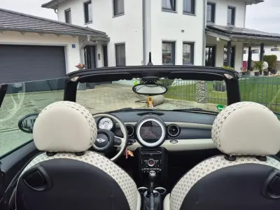 Gebraucht Mini Cooper Cabriolet 122 PS (89 kW) 2012 Grau Cabrio