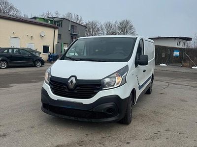 Weiß Gebraucht 2018 Renault Traffic Van / Kleinbus | 14.500 €
