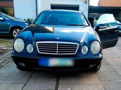 Gebraucht Mercedes CLK320 217 PS (159 kW) 2000 Schwarz Coupé