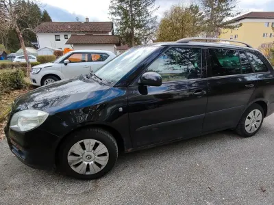 Używany Skoda Fabia 104 KM (76 kW) 2008 Czarny Sedan/Limuzyna