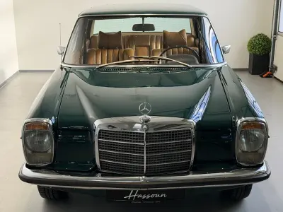 Używany Mercedes 230 120 KM (88 kW) 1971 Zielony Sedan/Limuzyna