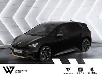 Schwarz (schwarz / mythosschwarz) Neu 2025 Cupra Born VZ Kleinwagen | 46.731 € (Etwas zu teuer)