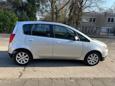 Gebraucht Mitsubishi Colt Invite 95 PS (69 kW) 2009 Silber Kleinwagen