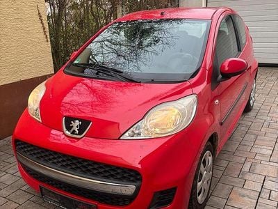 Gebraucht Peugeot 107 68 PS (50 kW) 2009 Rot Kleinwagen