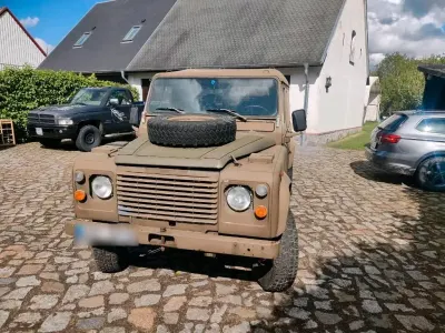 Gebraucht Land Rover Defender 70 PS (51 kW) 1991 Grün SUV