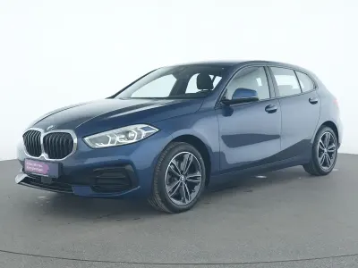 Gebraucht BMW 118 Sport Line 136 PS (100 kW) 2023 Phytonicblau Kleinwagen