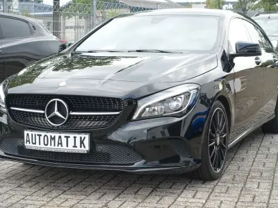 Gebraucht Mercedes CLA180 Shooting Brake 122 PS (89 kW) 2016 Schwarz Kombi