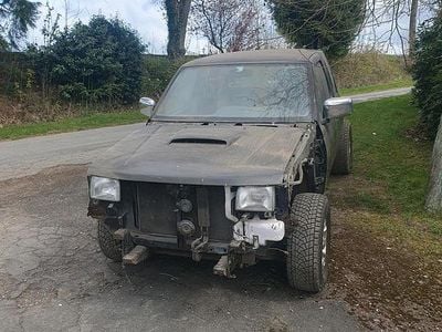 Usata Nissan Navara 103 CV (75 kW) 1998 Nero Pick-up
