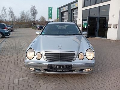 Gebraucht Mercedes E320 Elegance 197 PS (144 kW) 2003 Silber Kombi
