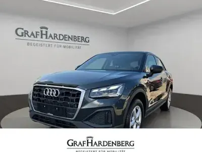 Neu Audi Q2 Comfort 150 PS (110 kW) 2026 Grau SUV