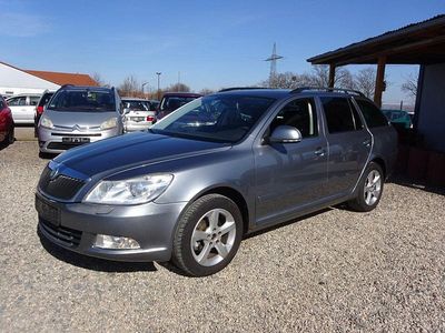 Gebraucht Skoda Octavia Family 122 PS (89 kW) 2011 Grau Limousine