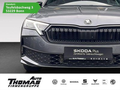 Graphitegrau metallic Gebraucht 2025 Skoda Octavia SportLine Kombi | 34.880 € (Teuer)