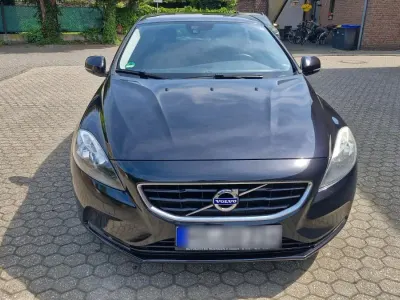 Gebraucht Volvo V40 Ocean Race 116 PS (85 kW) 2015 Schwarz Limousine