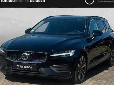 Gebraucht Volvo V60 Core 197 PS (144 kW) 2025 Schwarz Kombi