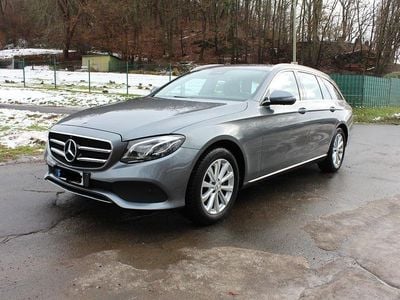 Gebraucht Mercedes E220 Avantgarde 194 PS (142 kW) 2019 Grau Kombi