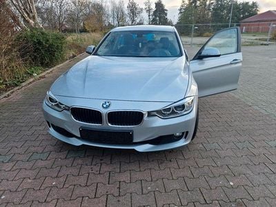 Gebraucht BMW 320 184 PS (135 kW) 2012 Grau Limousine