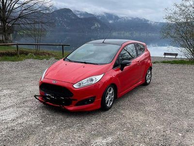 Rot Gebraucht 2015 Ford Fiesta Sport Kleinwagen | 4.500 € (Fairer Preis)