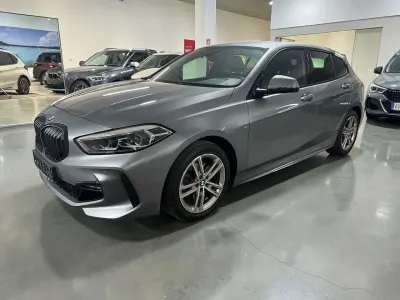 Gebraucht BMW 118 M Sport 150 PS (110 kW) 2022 Skyscraper grau metallic Kleinwagen