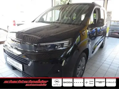 Gebraucht Opel Combo 131 PS (96 kW) 2024 Karbon schwarz metallic Van / Kleinbus