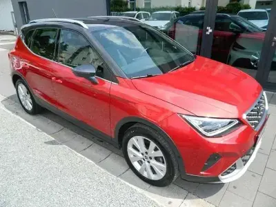 Gebraucht Seat Arona Xperience 110 PS (80 kW) 2023 Desire rot metallic dach grau SUV