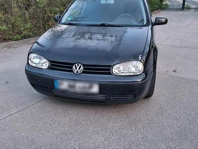 Gebraucht VW Golf IV 75 PS (55 kW) 2002 Schwarz Kleinwagen