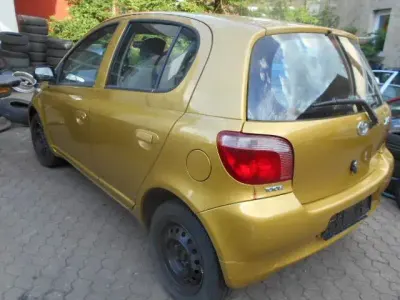 Gebraucht Toyota Yaris 68 PS (50 kW) 2000 Gelb Limousine