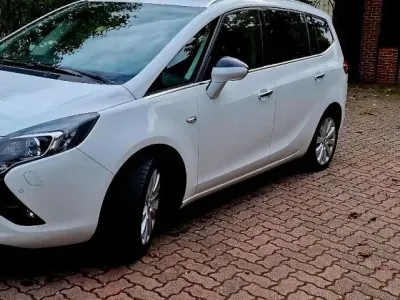 Gebraucht Opel Zafira 165 PS (121 kW) 2013 Weiß Van / Kleinbus