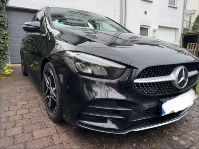 Gebraucht Mercedes B180 AMG line 136 PS (100 kW) 2019 Kleinwagen