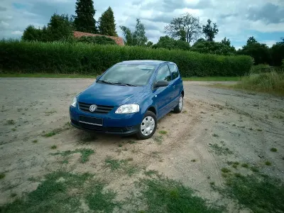 Gebraucht VW Fox 55 PS (40 kW) 2005 Blau Kleinwagen