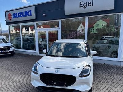Gebraucht Suzuki Swift Club 83 PS (61 kW) 2024 Weiß Kleinwagen