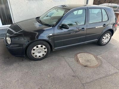 Usata VW Golf IV 75 CV (55 kW) 2002 Grigio Utilitaria