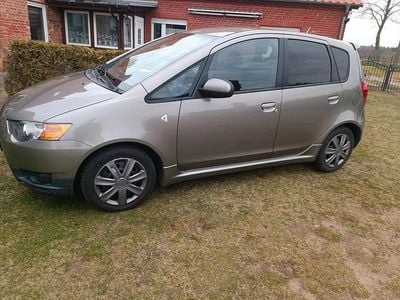 Gebraucht Mitsubishi Colt 95 PS (69 kW) 2011 Grau Kleinwagen