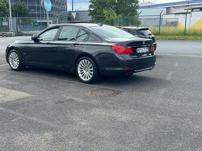 Gebraucht BMW 730 245 PS (180 kW) 2009 Schwarz Limousine