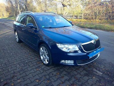 Gebraucht Skoda Superb Ambition 260 PS (191 kW) 2011 Blau Kombi