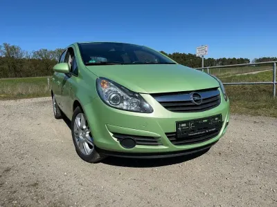 Second-hand Opel Corsa Innovation 80 CP (58 kW) 2008 Verde Hatchback
