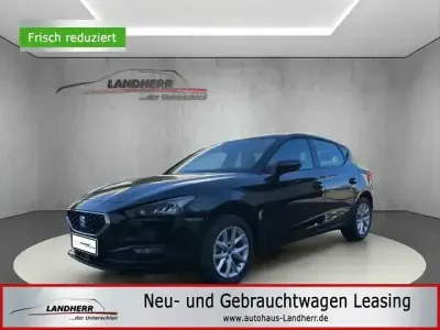 Nouvelle Seat Leon Style 116 ch (85 kW) 2025 Bleue Berline