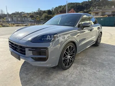 Gebraucht Porsche Cayenne Turbo 740 PS (544 kW) 2025 Grau SUV