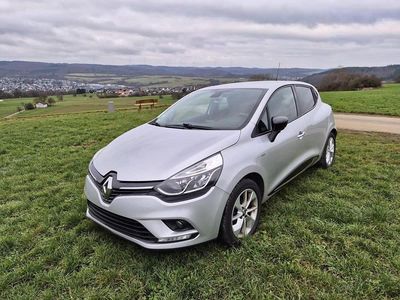 Gebraucht Renault Clio IV LIMITED 118 PS (86 kW) 2017 Silber Kleinwagen
