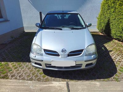 Second-hand Nissan Almera Tino Visia 116 CP (85 kW) 2005 Argintiu Monovolum
