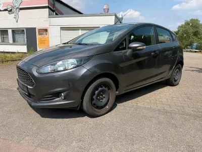 Gebraucht Ford Fiesta 82 PS (60 kW) 2017 Grau Kleinwagen